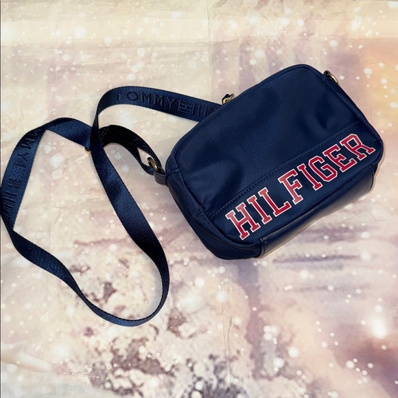 Tommy Hilfiger Navy Belt Bag with Red Logo like New - Picture 1 of 9